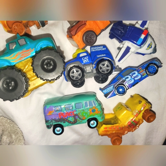 : Mix Lot of 16 Disney Cars & plane, Super wings , tonka truck all with faces - Picture 11 of 16